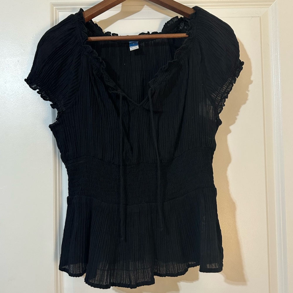 Old Navy black top